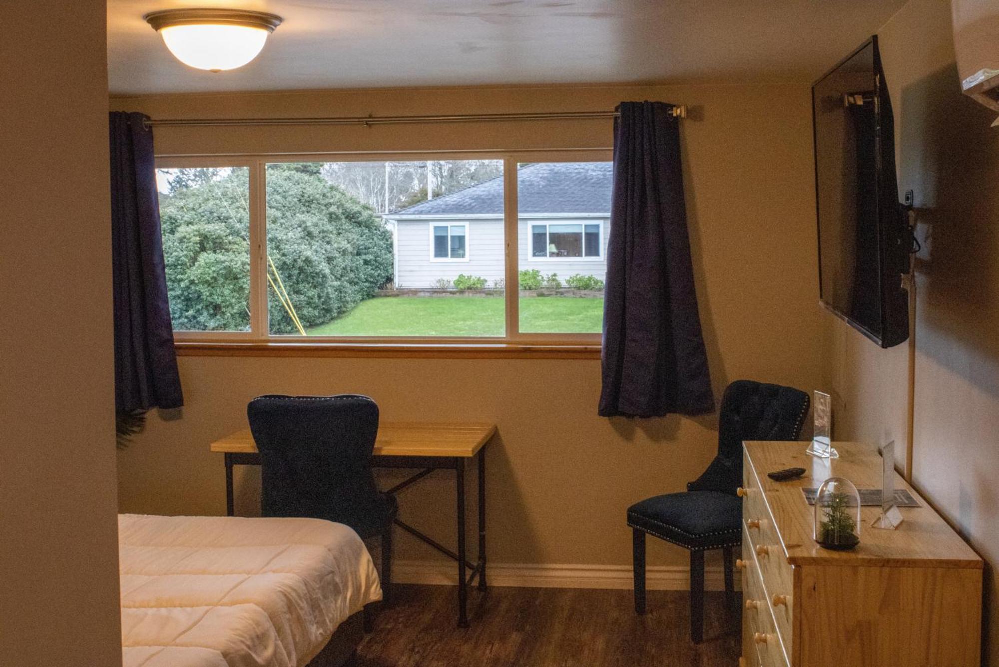Private Home - Playground, Jumping Mat, Bbq, Darts, Firepit, Gazebo, 4 Smart Tvs, White Cotton Bedding, - The Redwood Cul-De Sac Beach Retreat Crescent City Extérieur photo