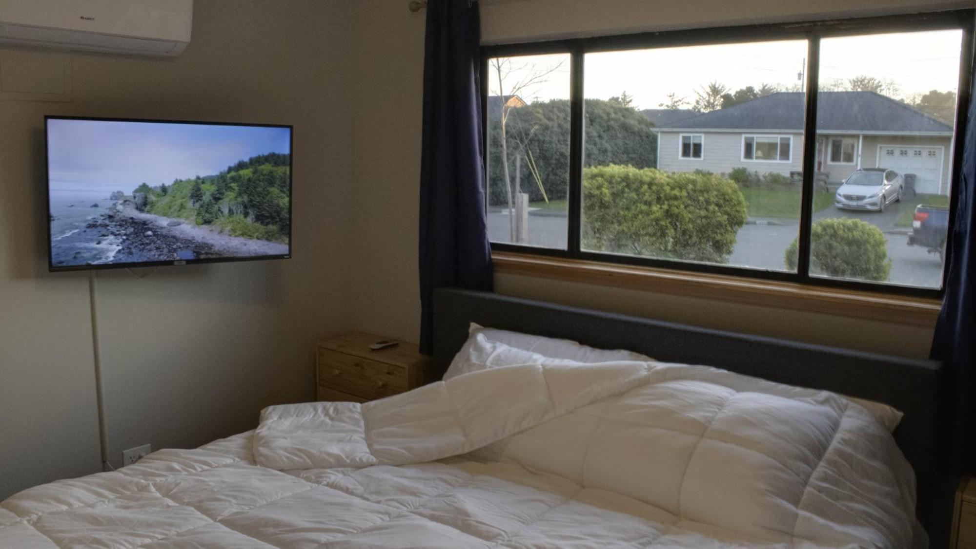Private Home - Playground, Jumping Mat, Bbq, Darts, Firepit, Gazebo, 4 Smart Tvs, White Cotton Bedding, - The Redwood Cul-De Sac Beach Retreat Crescent City Extérieur photo