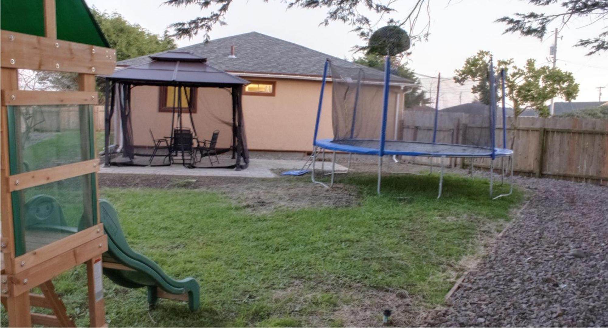 Private Home - Playground, Jumping Mat, Bbq, Darts, Firepit, Gazebo, 4 Smart Tvs, White Cotton Bedding, - The Redwood Cul-De Sac Beach Retreat Crescent City Extérieur photo